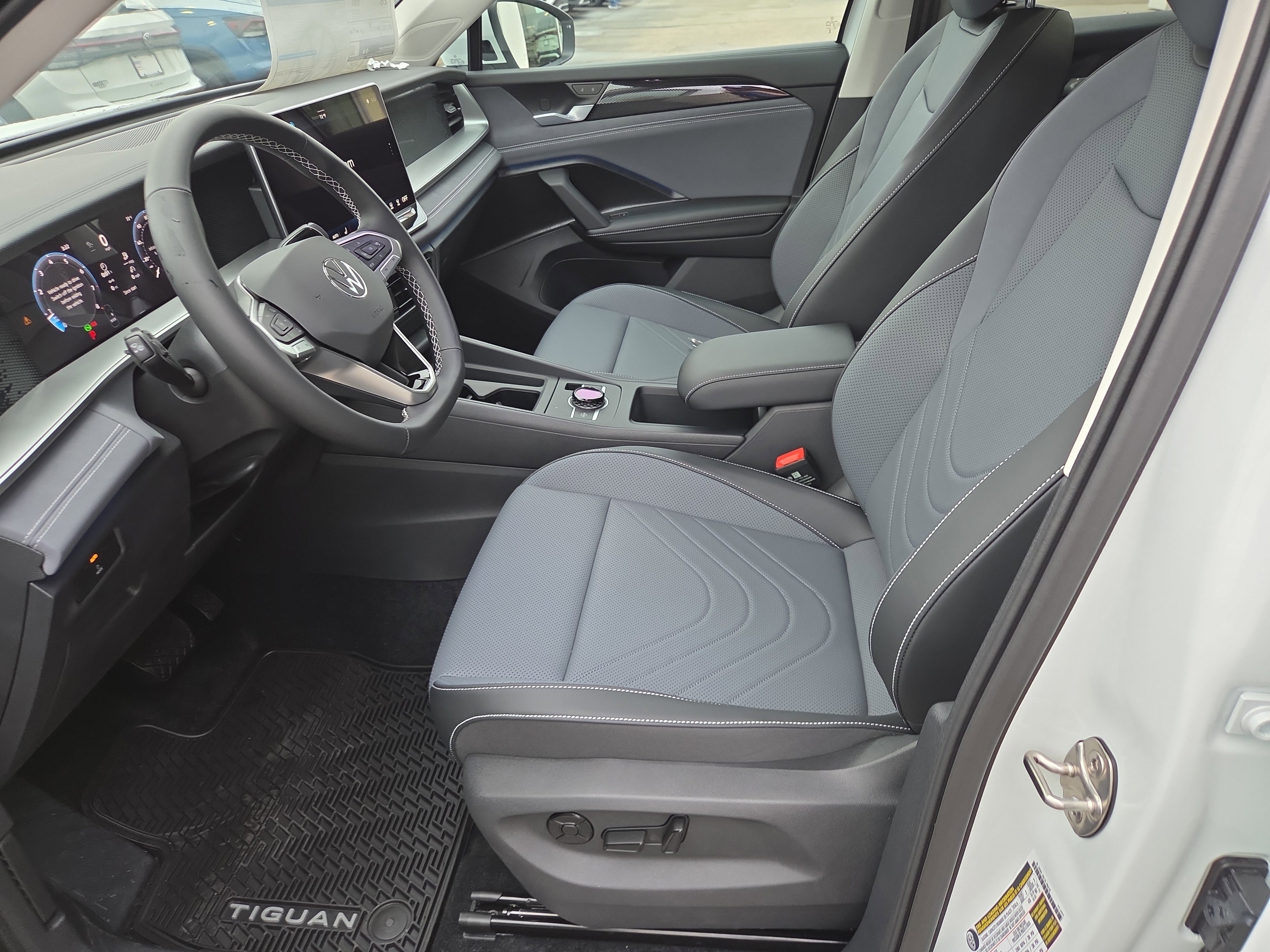 New 2026 Volkswagen Tiguan SE image 4