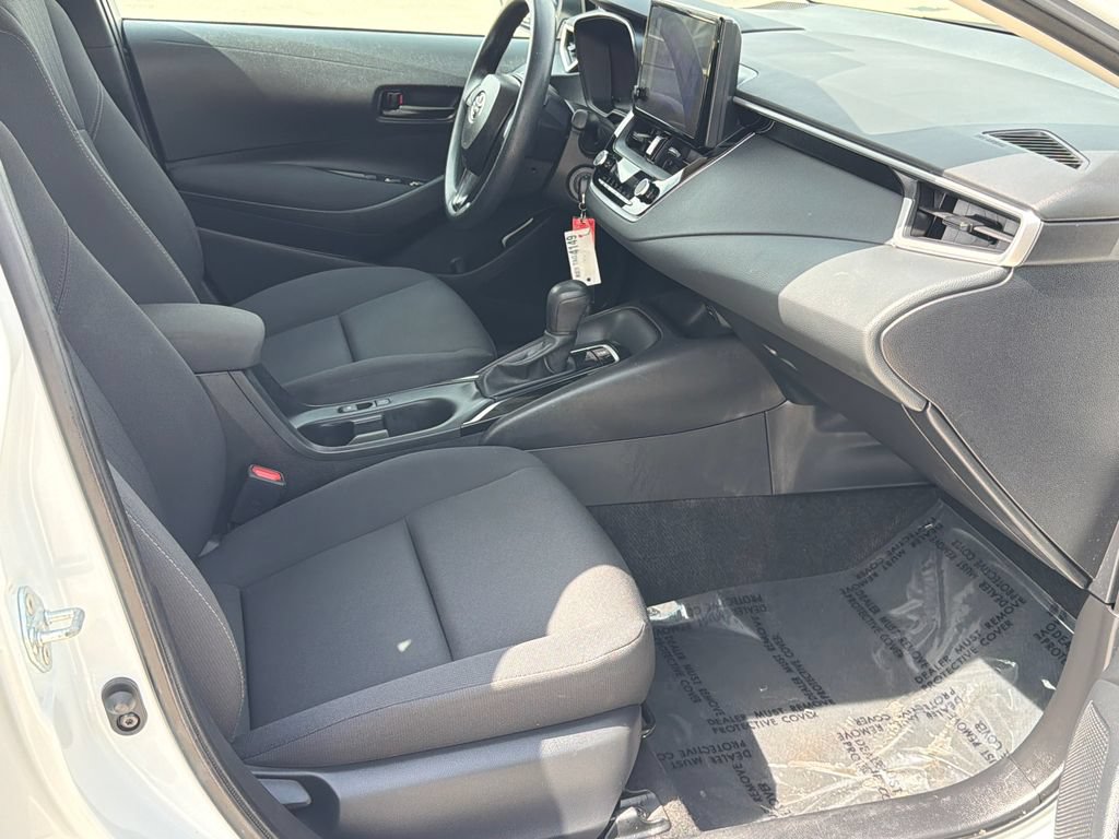 Used 2023 Toyota Corolla LE FWD image 8