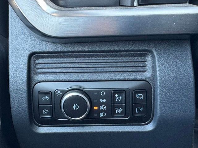 New 2025 Ford F350 Lariat w/ Lariat Ultimate Package image 38