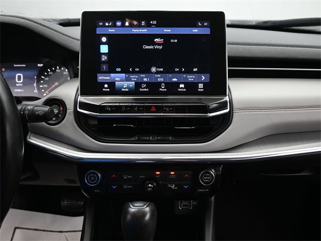 Used 2022 Jeep Compass Limited image 18