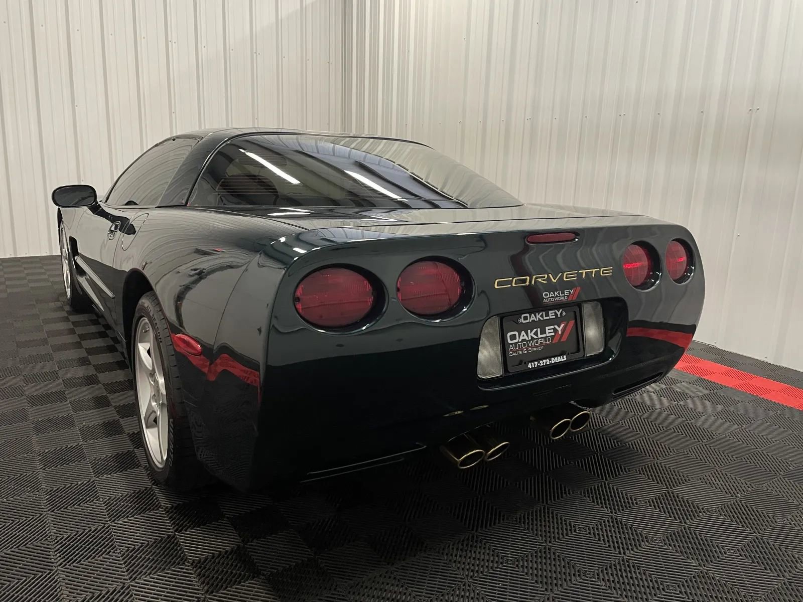 Used 2000 Chevrolet Corvette Coupe w/ Roof Pkg RWD image 16