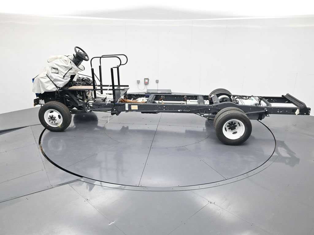 Used 2027 Ford E-350 and Econoline 350 Super Duty w/ Gaseous Engine Prep Package RWD image 16
