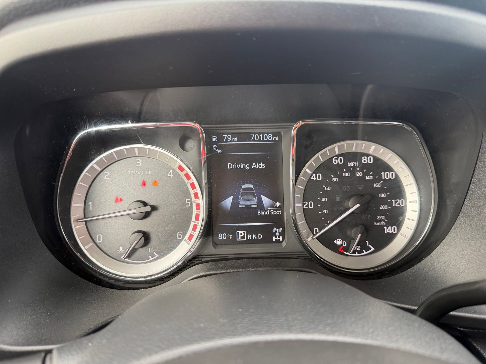 Used 2018 Nissan Titan SV w/ SV Convenience Package image 14