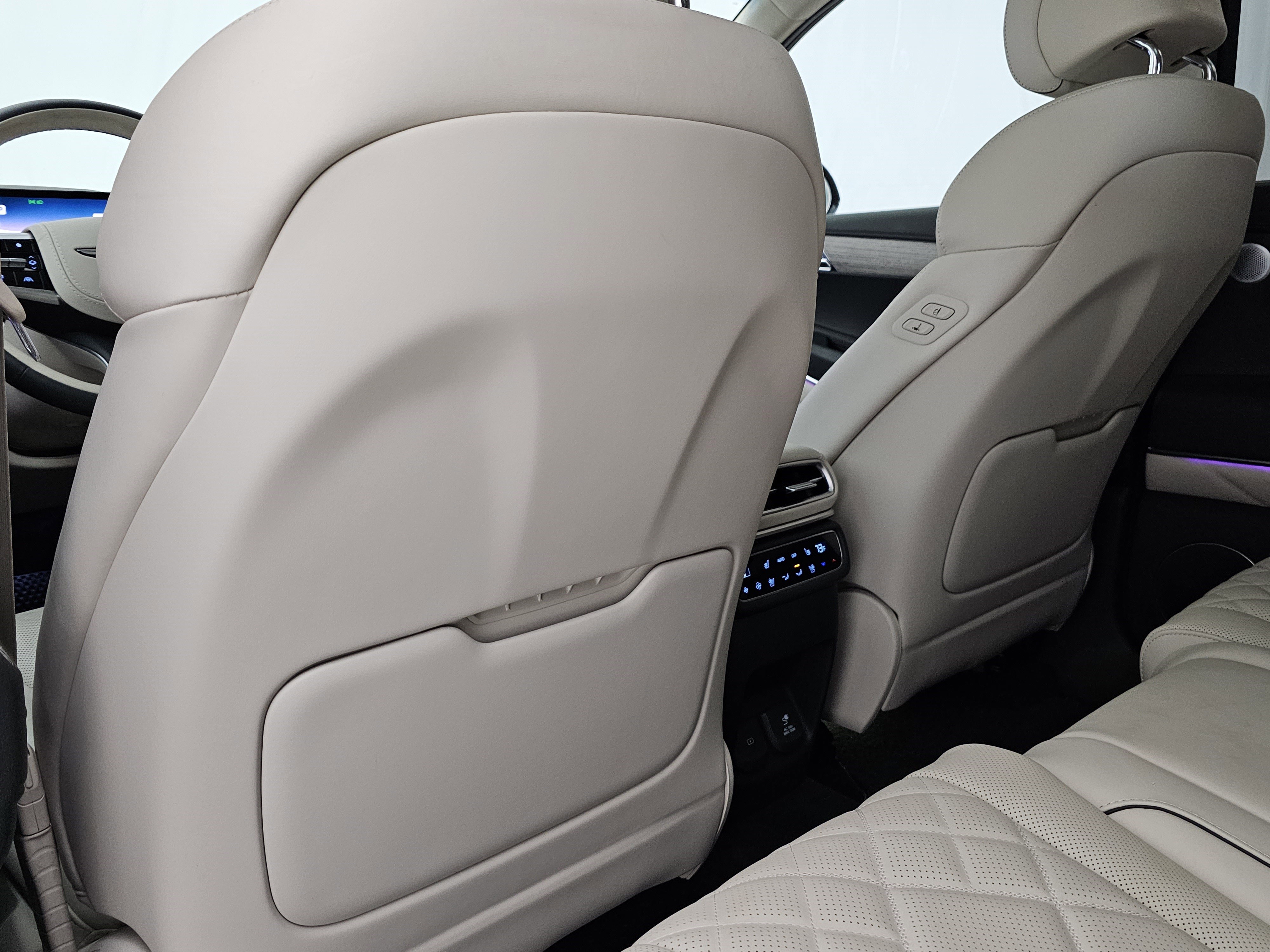 Used 2025 Genesis GV80 3.5T Prestige image 21