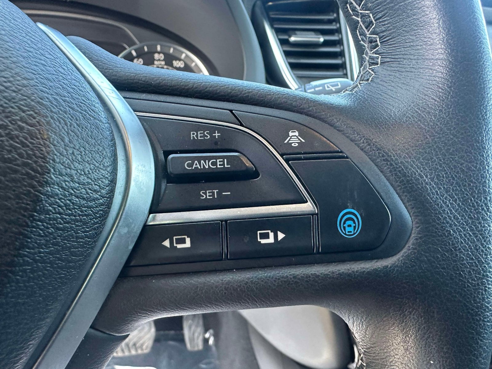 Used 2024 INFINITI QX50 Luxe image 16