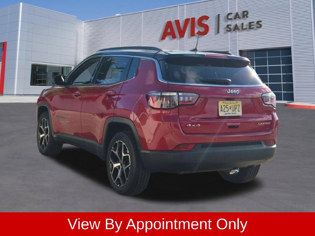 Used 2025 Jeep Compass Limited AWD/4WD image 9
