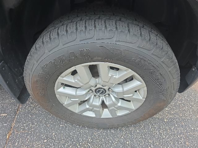 Certified 2022 Nissan Frontier SV w/ Technology Package AWD/4WD image 4