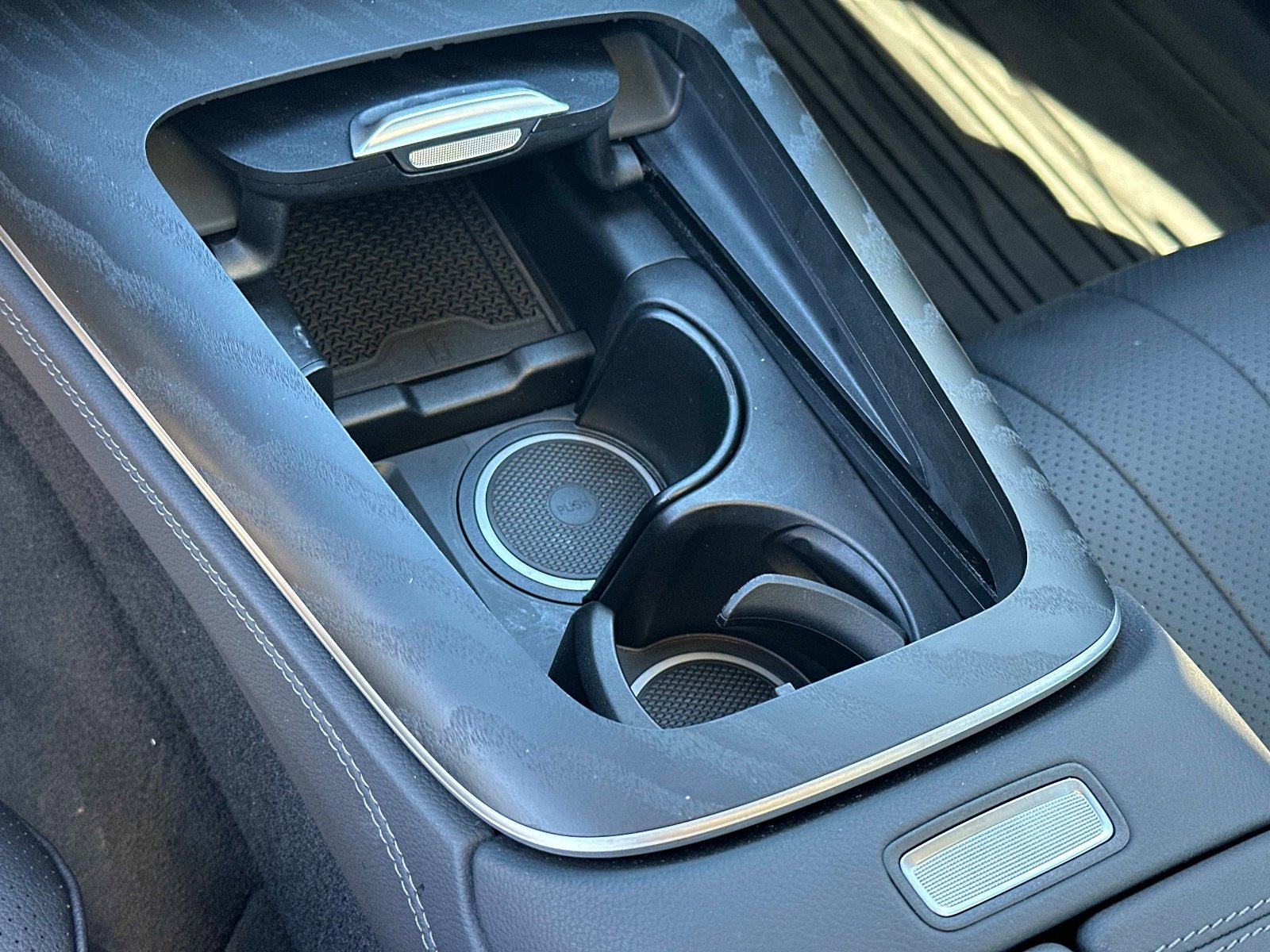 Used 2025 Mercedes-Benz E 350 Sedan image 21