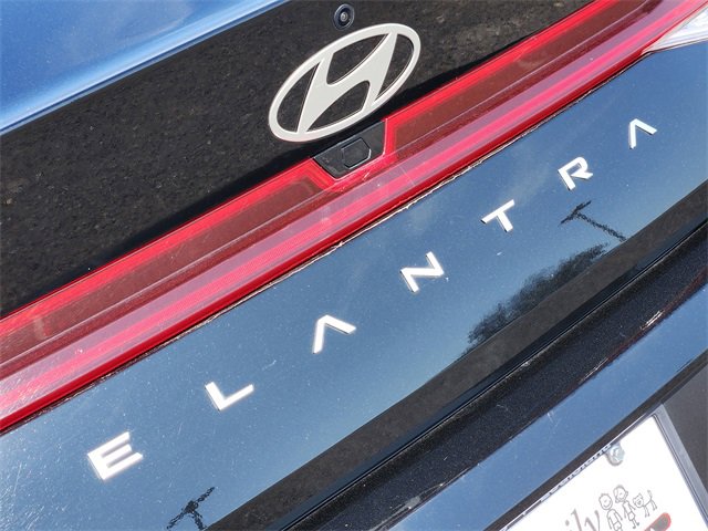 Used 2025 Hyundai Elantra SEL image 5