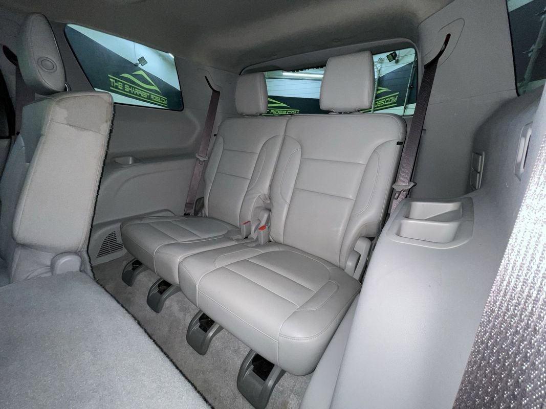 Used 2019 GMC Acadia SLT w/ LPO, Cargo Package image 29