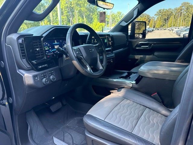 Used 2025 Chevrolet Silverado 2500 ZR2 w/ Technology Package AWD/4WD image 16