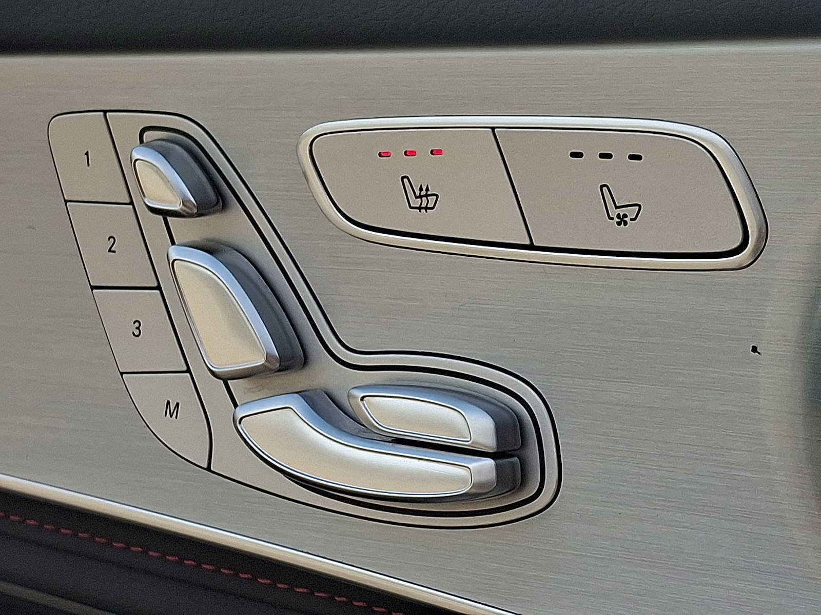 Used 2022 Mercedes-Benz GLC 43 AMG 4MATIC image 19