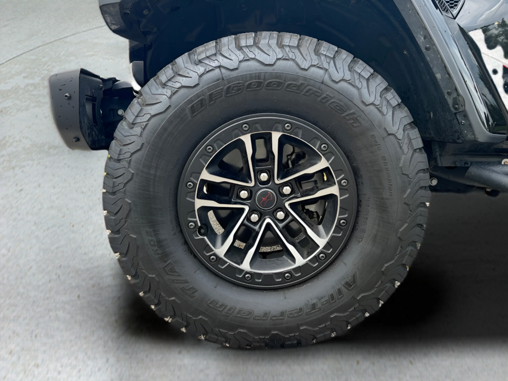 Used 2024 Jeep Wrangler Unlimited Rubicon AWD/4WD image 36