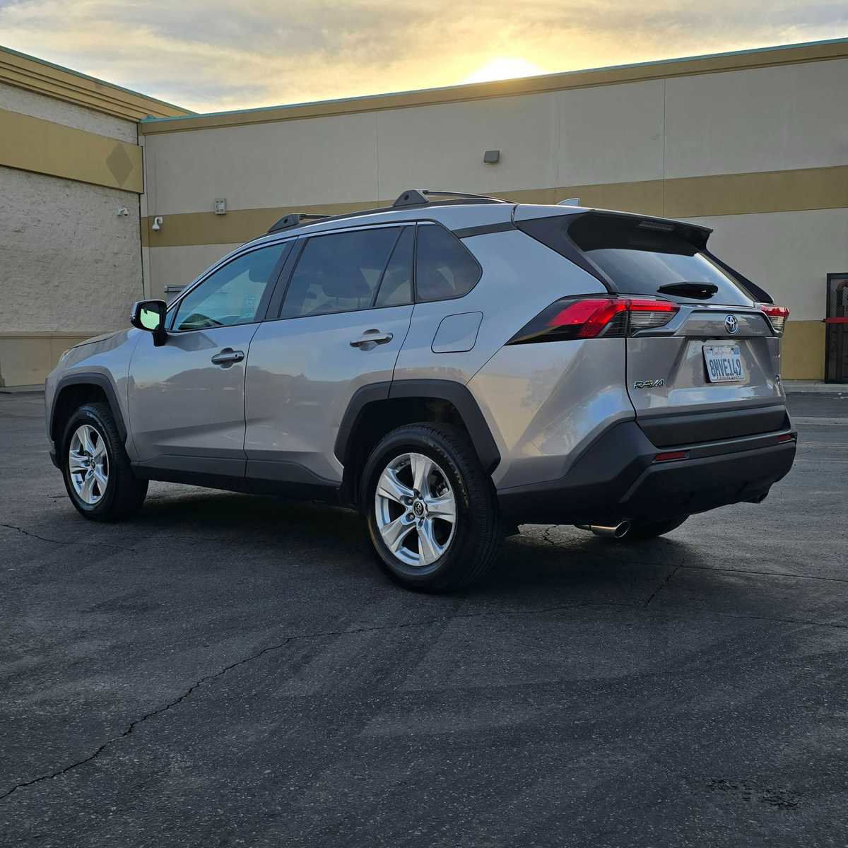 Used 2019 Toyota RAV4 XLE image 5