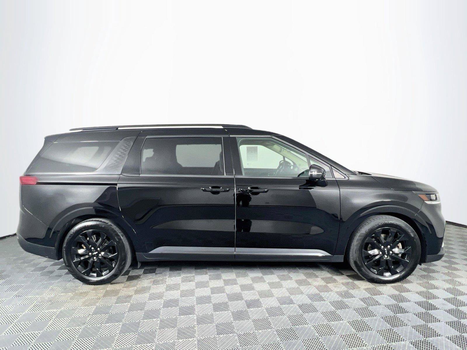 Used 2024 Kia Carnival SX Prestige FWD image 7