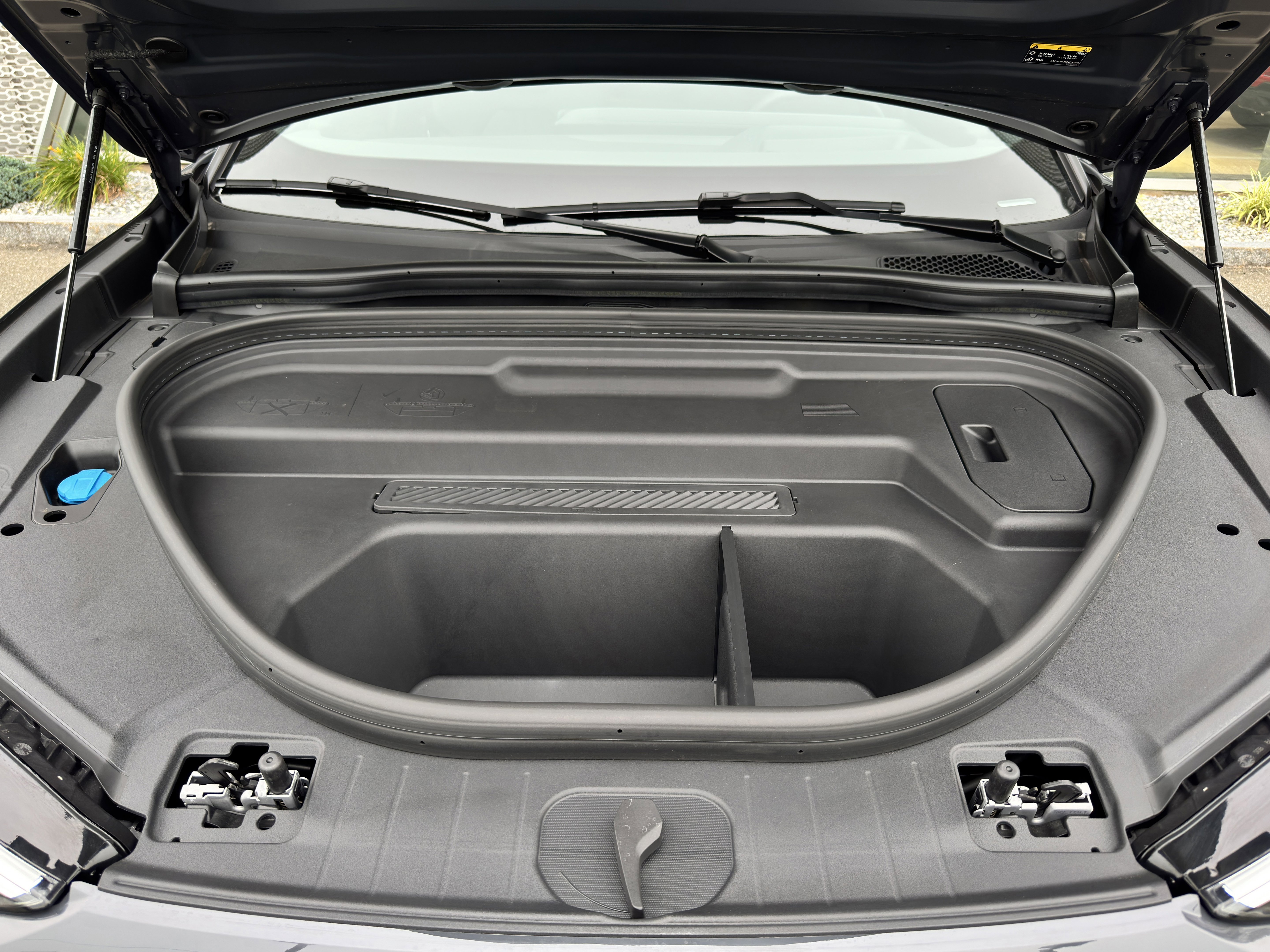 New 2025 Audi SQ6 e-tron Premium Plus image 22