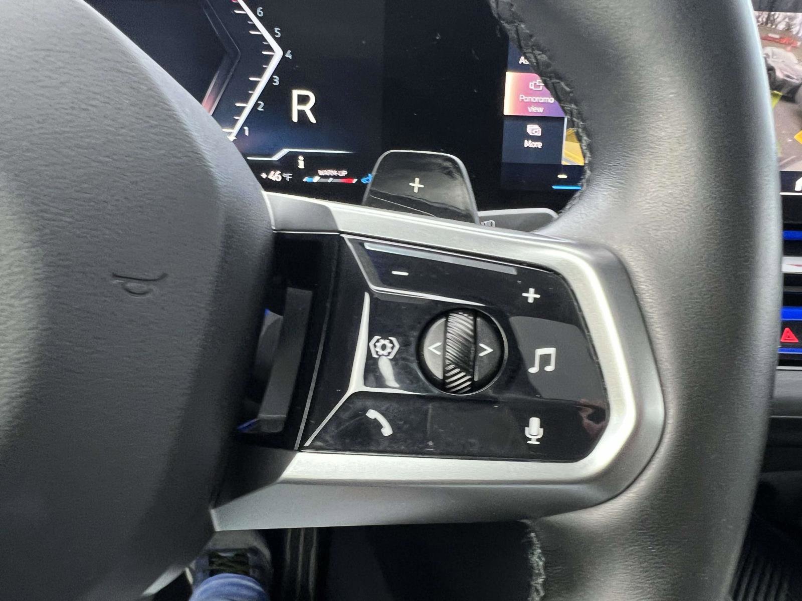 Used 2024 BMW 540i xDrive w/ Premium Package image 26