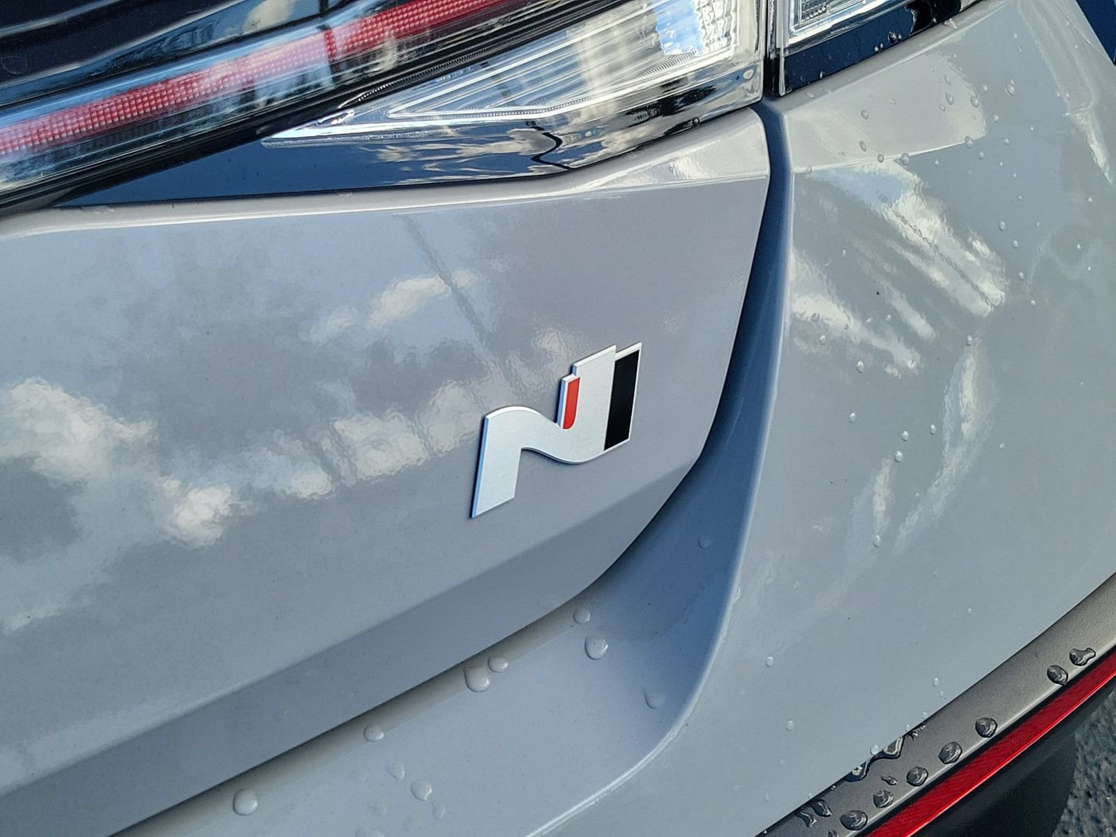 Used 2025 Hyundai Elantra N FWD image 9