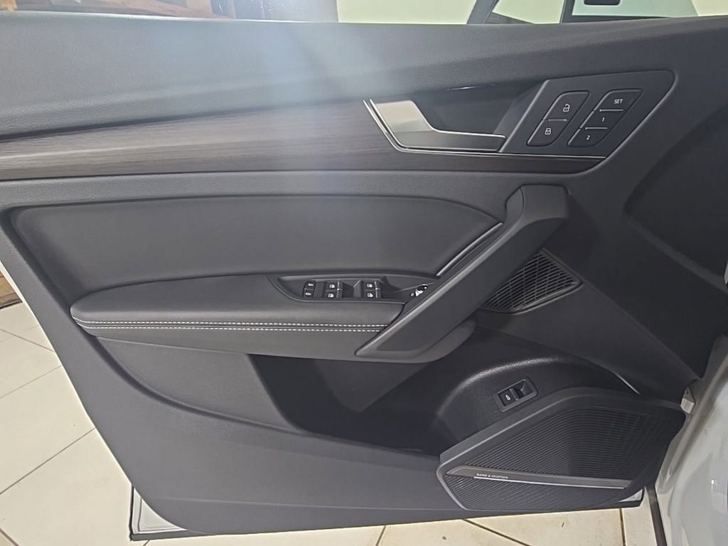 Used 2024 Audi Q5 2.0T Prestige image 14