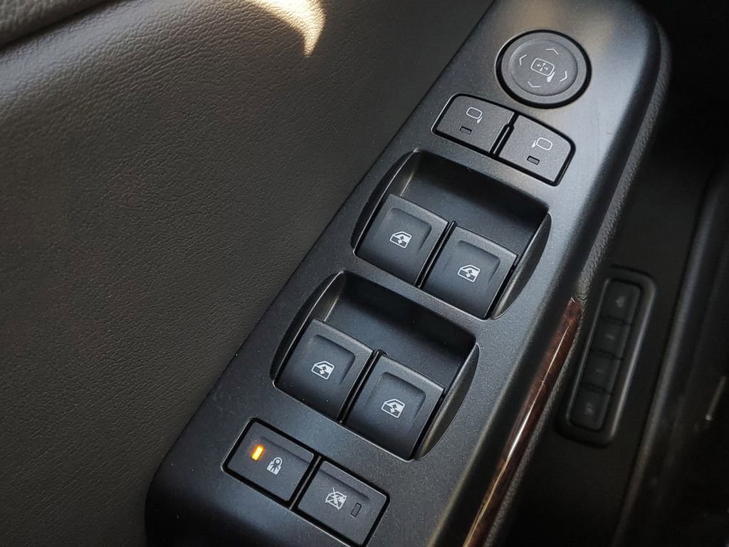 Used 2019 GMC Yukon SLT image 19