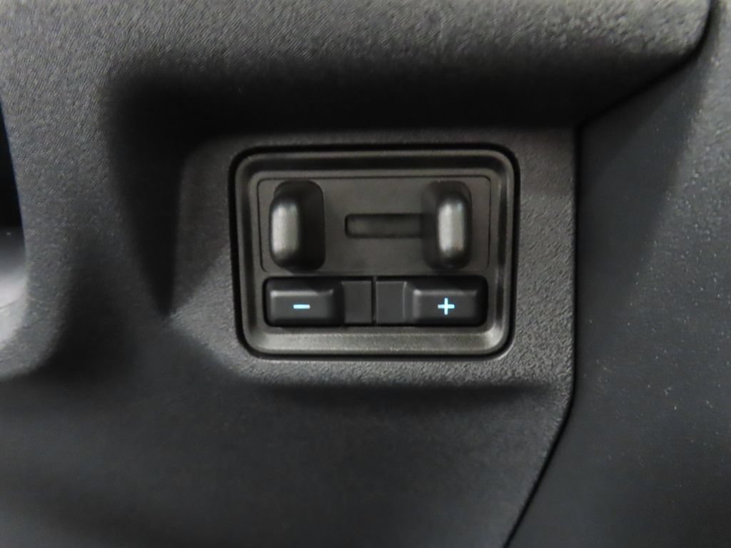 Used 2025 Ford Expedition Active AWD/4WD image 48