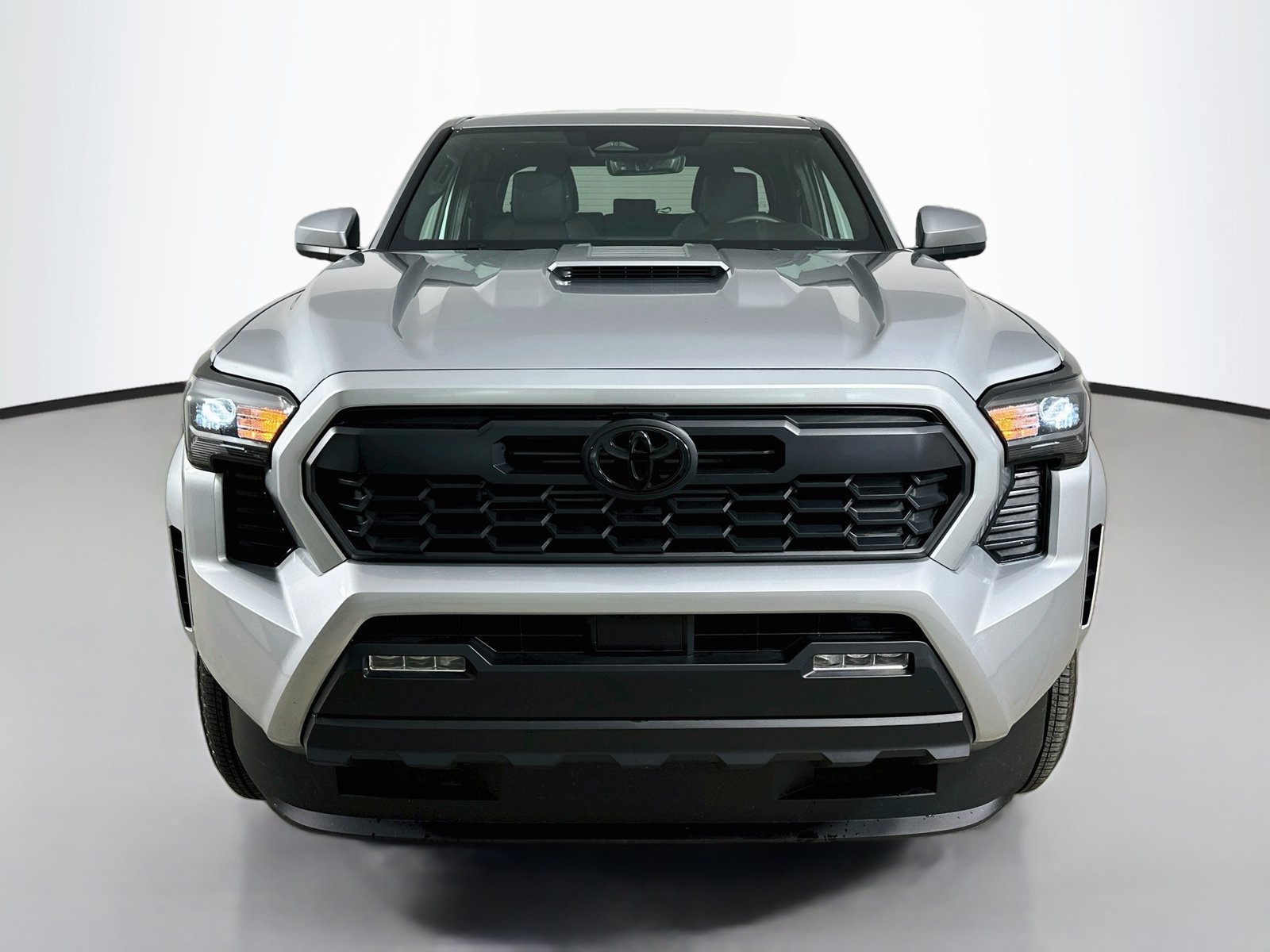 Used 2026 Toyota Tacoma TRD Sport AWD/4WD image 2