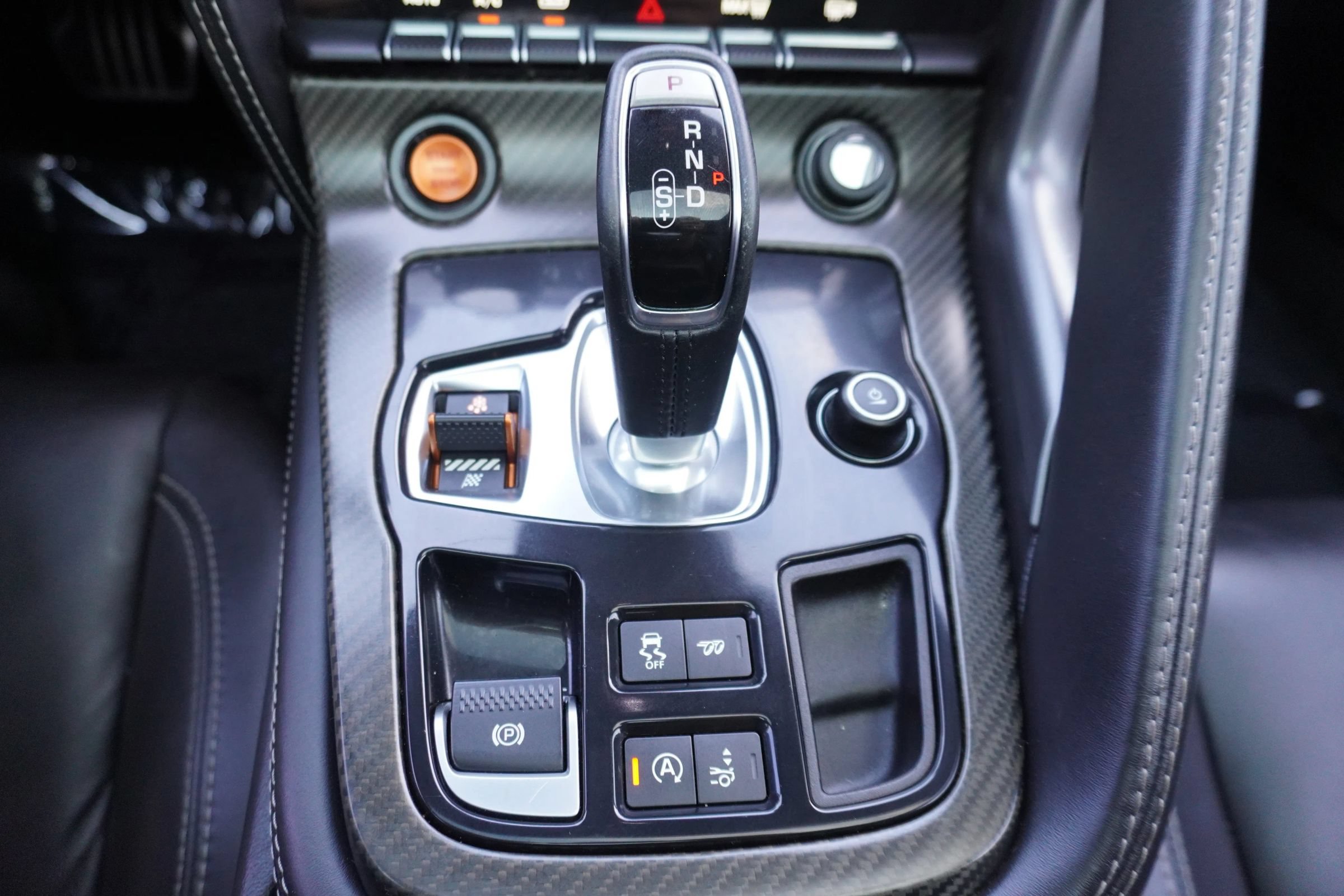 Used 2017 Jaguar F-TYPE S British Design Edition RWD image 18