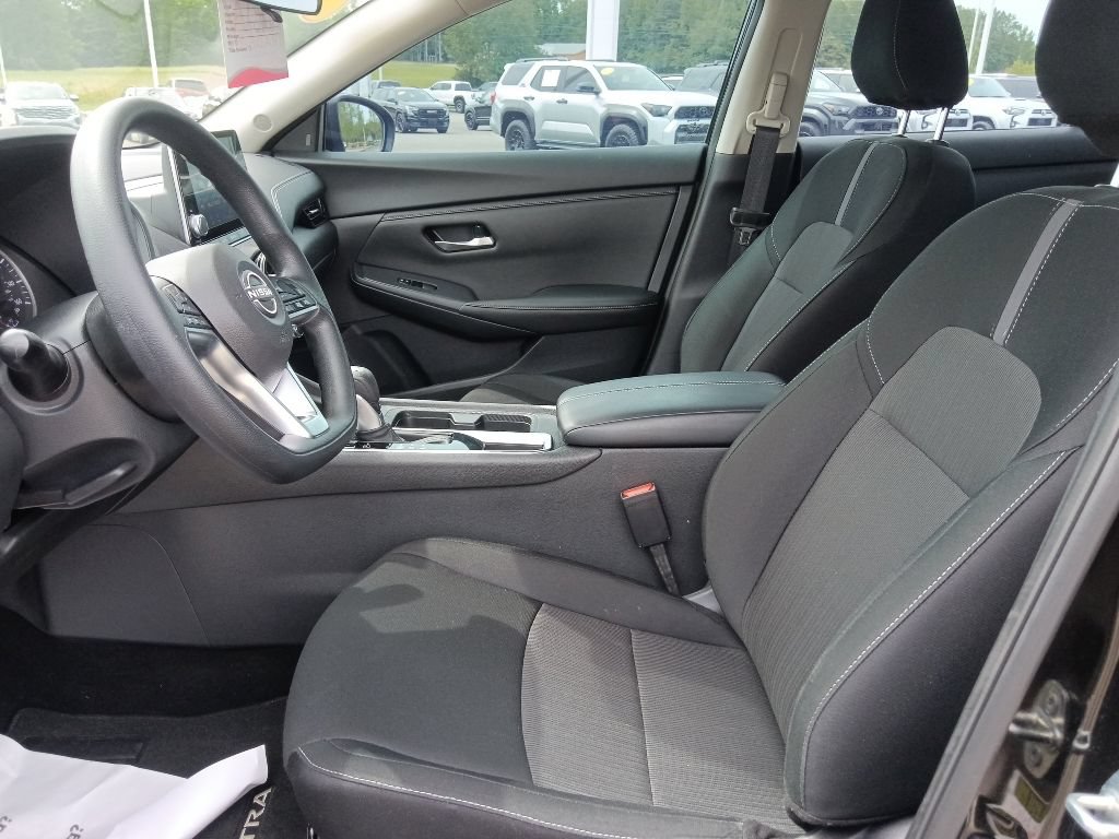 Used 2025 Nissan Sentra SV w/ Trunk Package FWD image 15