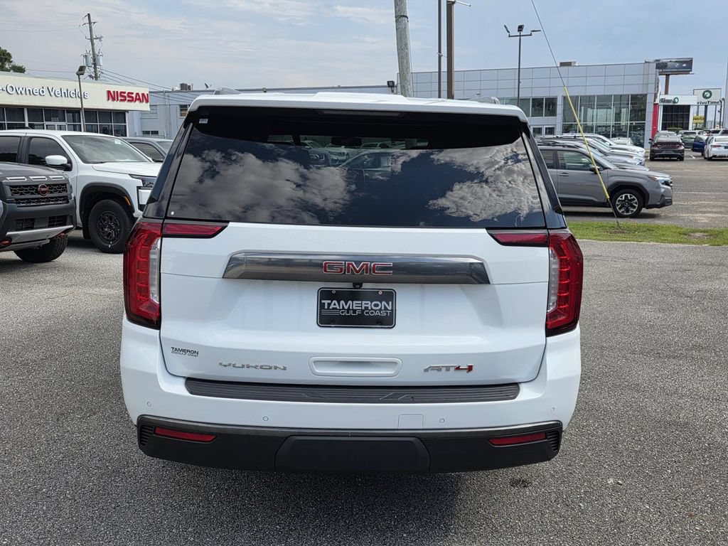 Used 2021 GMC Yukon XL AT4 w/ AT4 Premium Plus Package AWD/4WD image 3