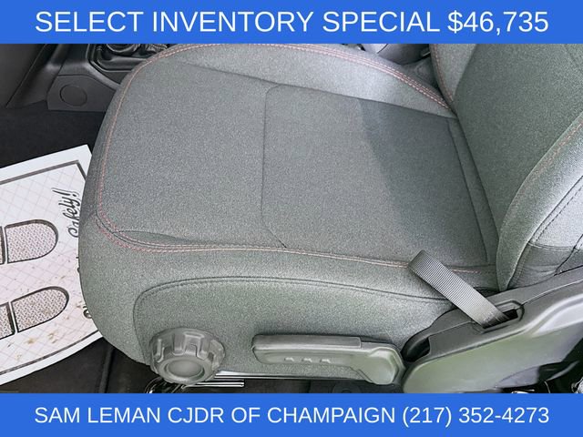 New 2025 Jeep Wrangler Unlimited Rubicon w/ Convenience Group image 18