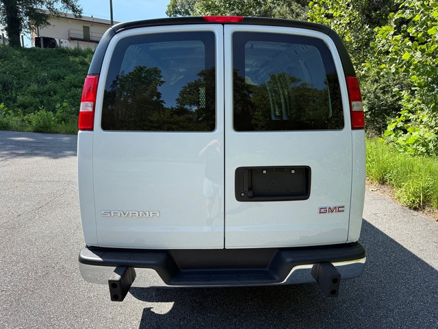 Used 2025 GMC Savana 2500 w/ Driver Convenience Package RWD image 9