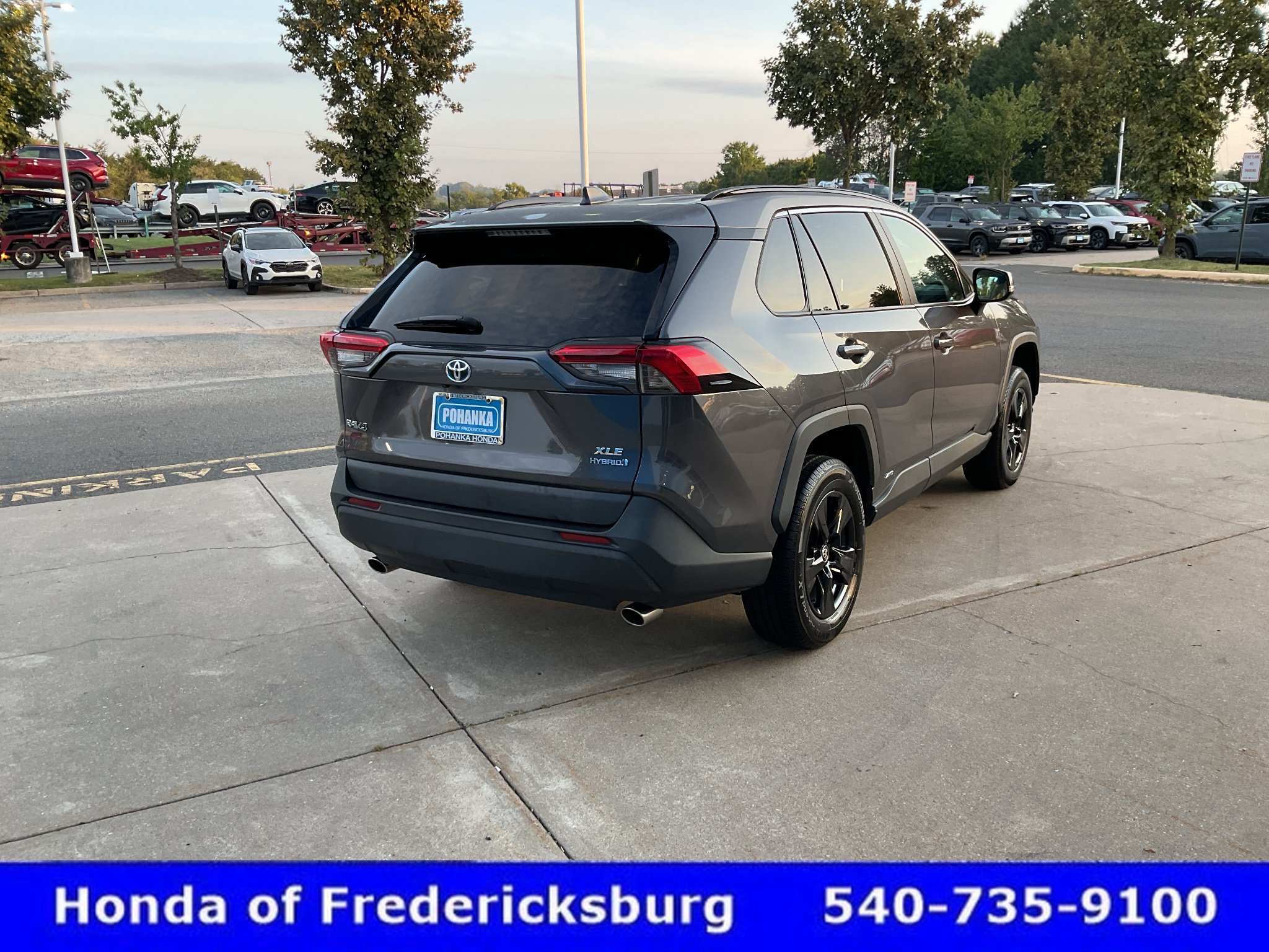 Used 2024 Toyota RAV4 XLE AWD/4WD image 6