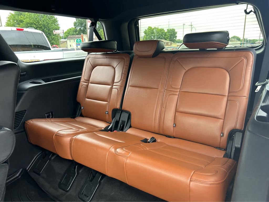 Used 2018 Lincoln Navigator L Reserve image 25