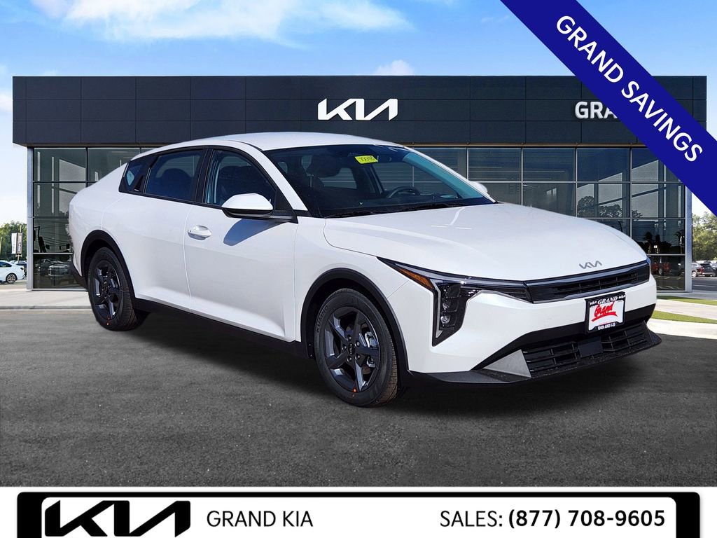 New 2026 Kia K4 LXS image 2