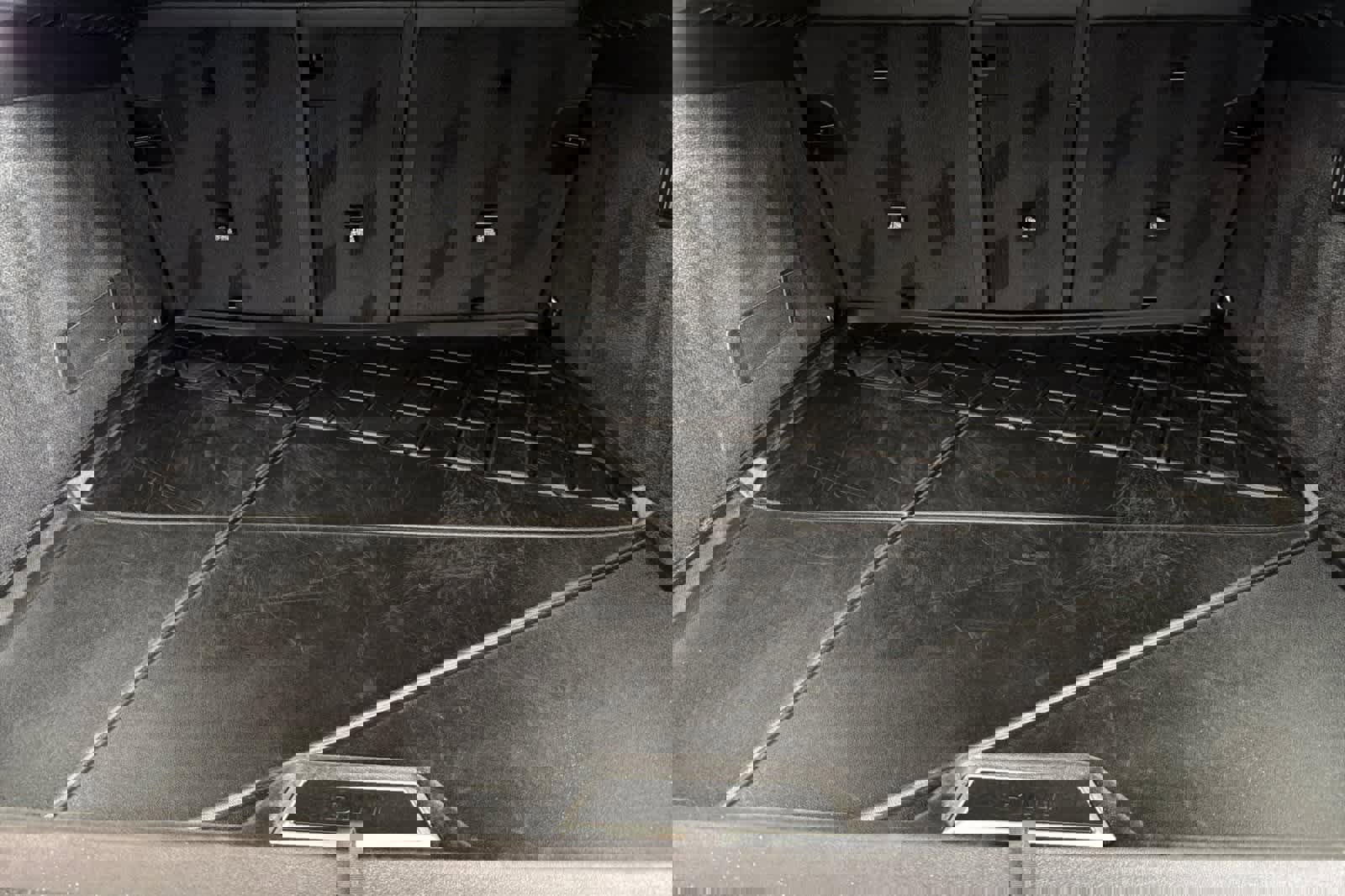 Used 2023 BMW iX M60 w/ Executive Package image 15