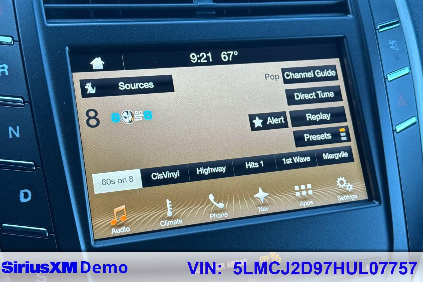 Used 2017 Lincoln MKC Select w/ Select Plus Package image 28