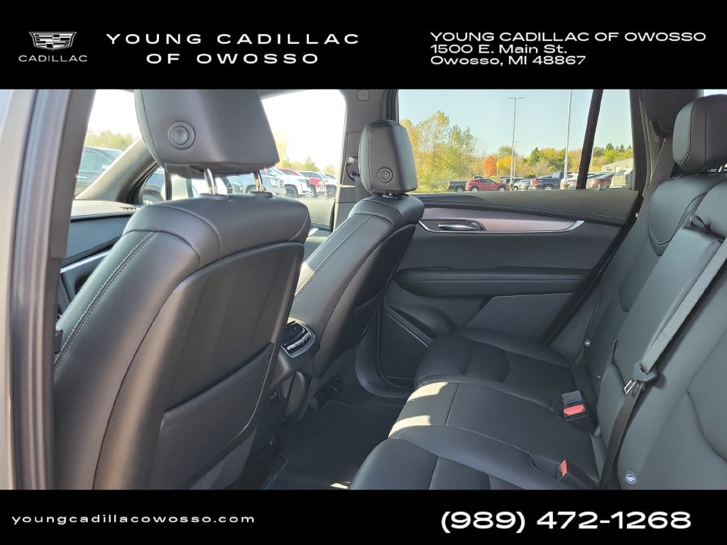 Certified 2025 Cadillac XT6 Luxury FWD image 34