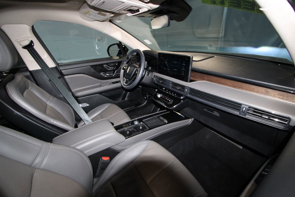 Used 2024 Lincoln Corsair Grand Touring w/ Equipment Group 301A image 24