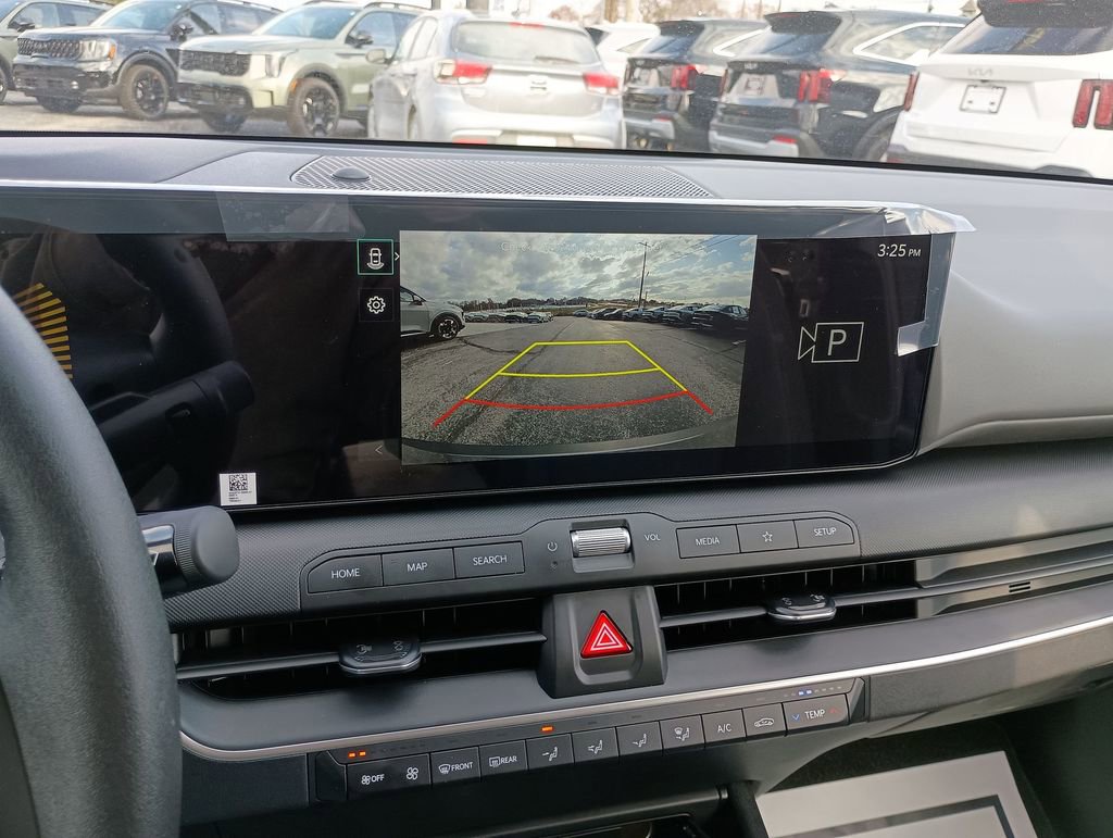 Used 2025 Kia K4 FWD image 23
