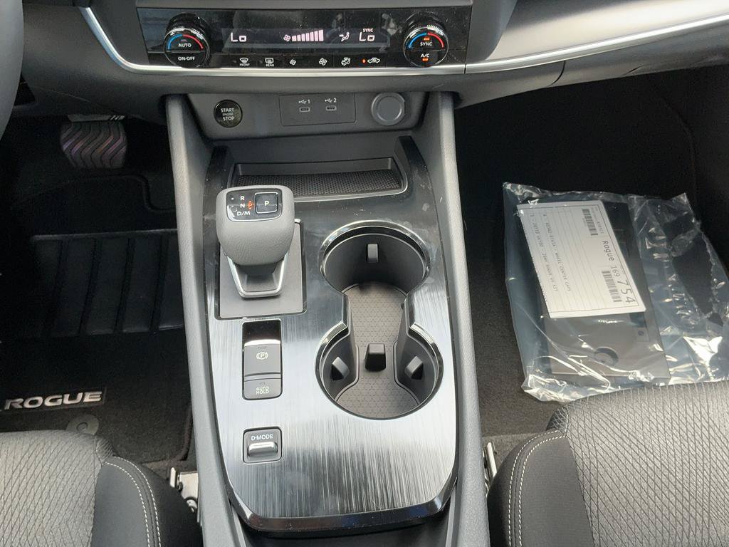 New 2026 Nissan Rogue SV FWD image 24