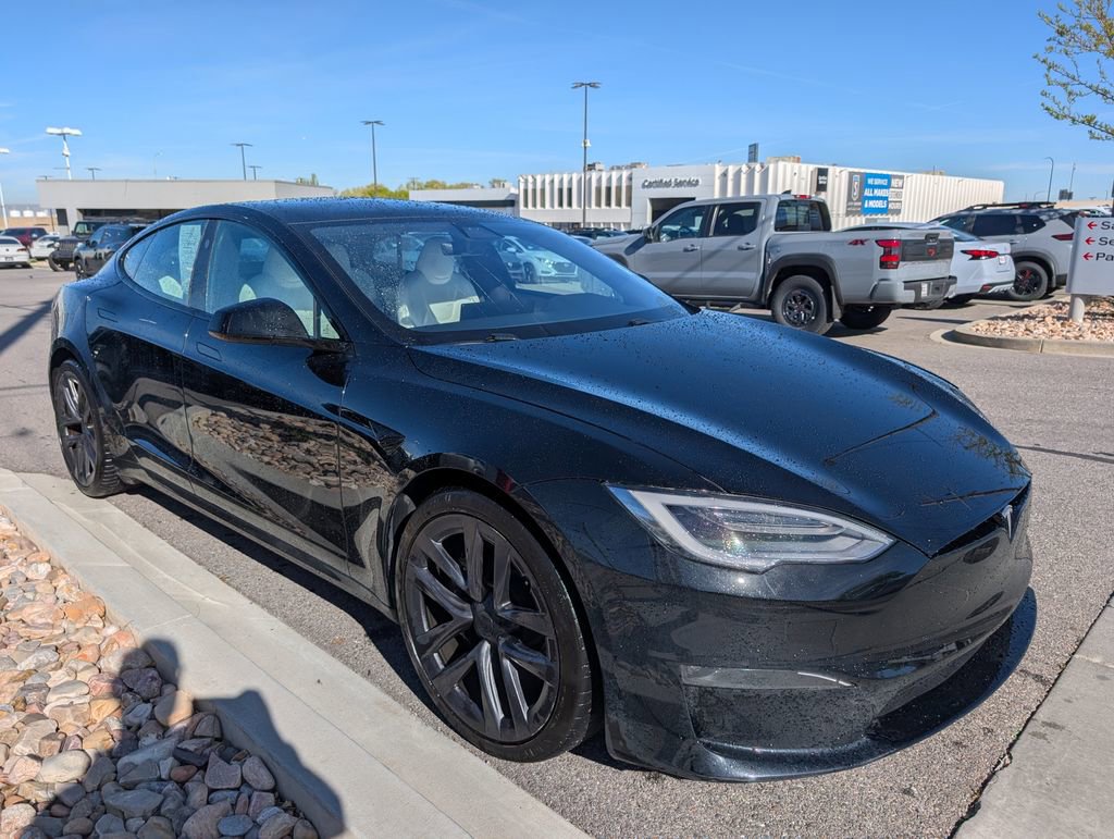 Used 2022 Tesla Model S Plaid image 3