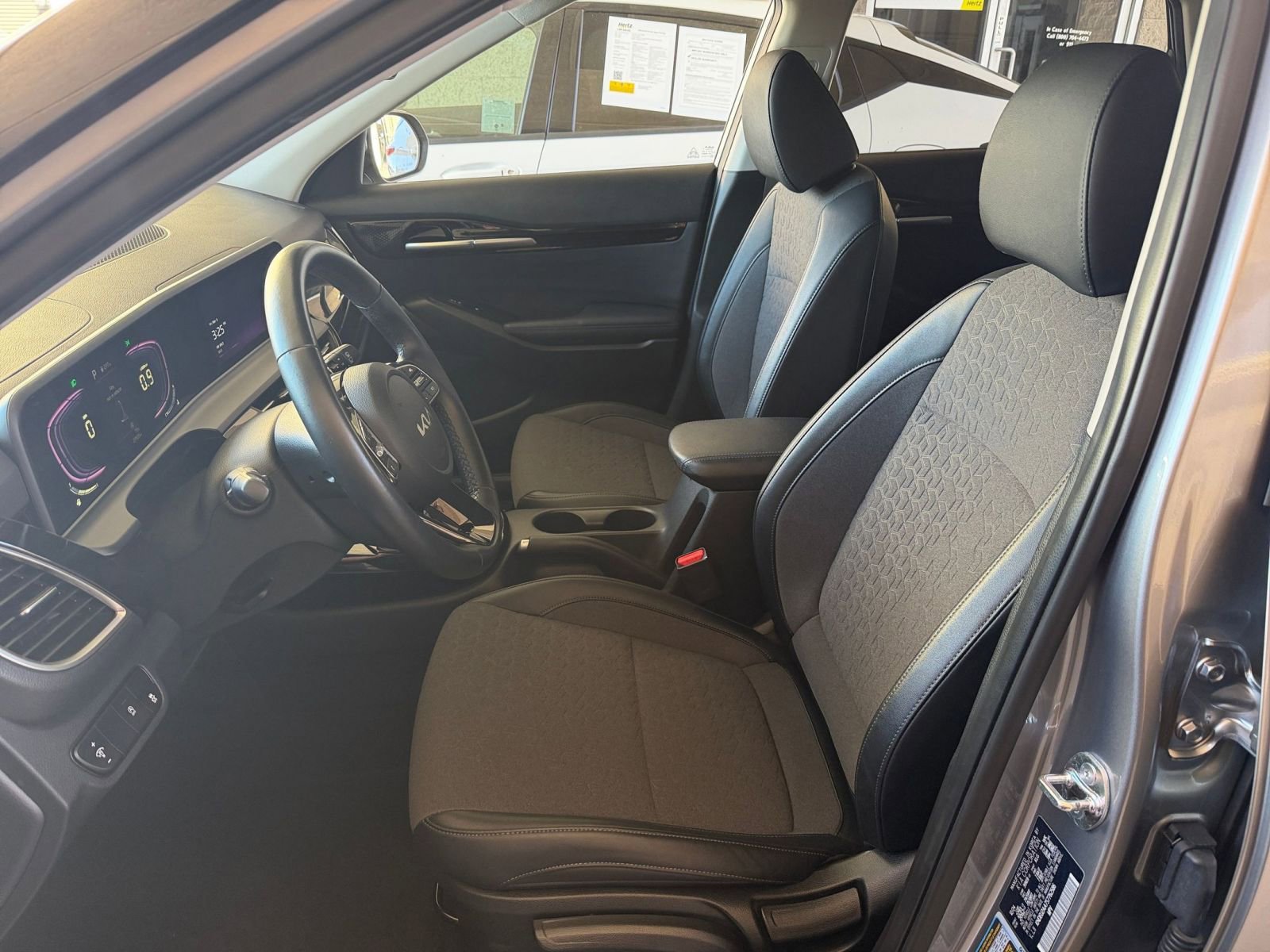 Used 2025 Kia Seltos S image 29