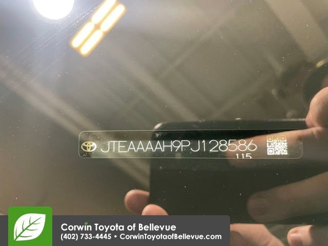 Certified 2023 Toyota Venza LE image 30