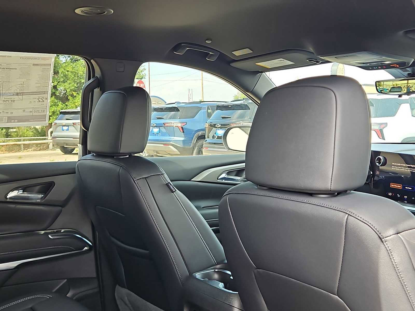 New 2026 Chevrolet Traverse LT w/ Midnight/Sport Edition image 17