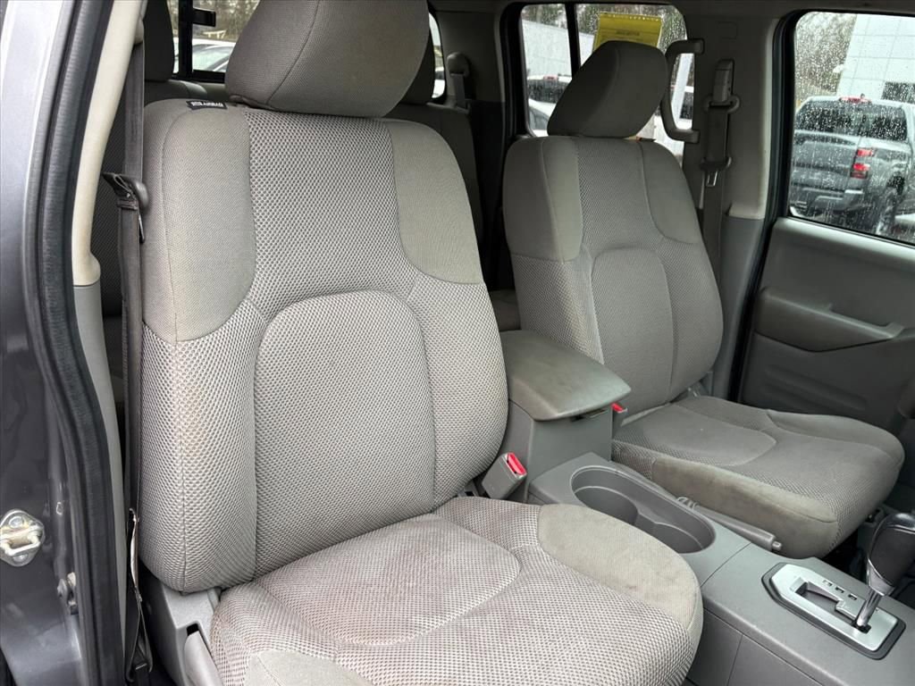 Used 2020 Nissan Frontier SV w/ Midnight Edition Floor Mats image 17