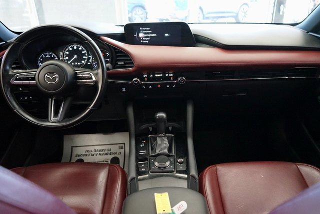 Used 2020 MAZDA MAZDA3 Hatchback w/ Premium Package image 38