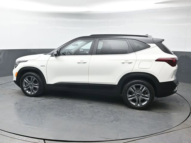 Used 2021 Kia Seltos S AWD/4WD image 3