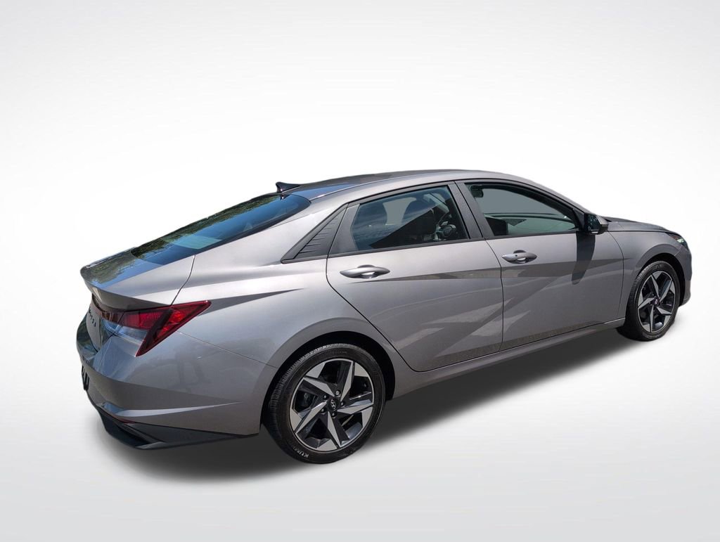 Certified 2023 Hyundai Elantra SEL w/ Convenience Package FWD image 7