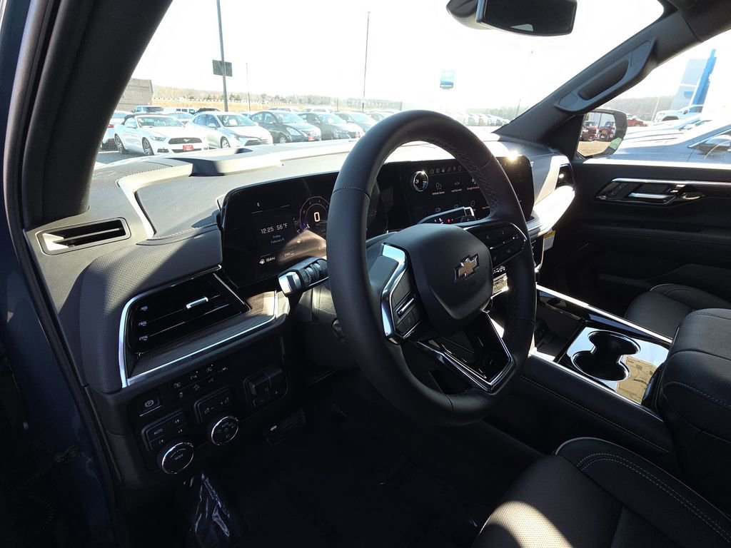 New 2026 Chevrolet Tahoe Premier w/ Sun And Tow Package AWD/4WD image 14
