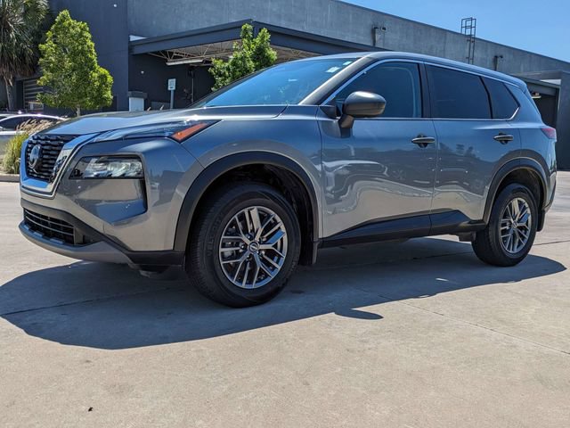 Used 2023 Nissan Rogue S AWD/4WD image 10